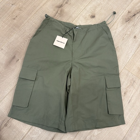 NWT REVOLVE X SUPERDOWN "LANA SHORTS" IN OLIVE- XS - Picture 5 of 5